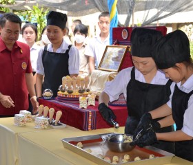 พลเรือเอก พงษ์เทพ หนูเทพ องคมนตรี ... พารามิเตอร์รูปภาพ 5