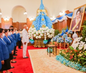 พลเรือเอก พงษ์เทพ หนูเทพ องคมนตรี ประธานกรรมการบริหาร ... พารามิเตอร์รูปภาพ 1