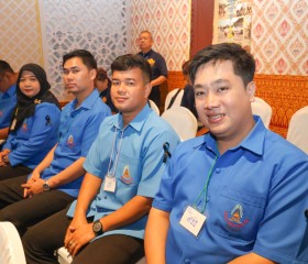 พลเรือเอก พงษ์เทพ หนูเทพ องคมนตรี ... พารามิเตอร์รูปภาพ 17