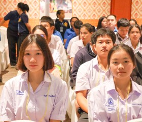 พลเรือเอก พงษ์เทพ หนูเทพ องคมนตรี ... พารามิเตอร์รูปภาพ 23