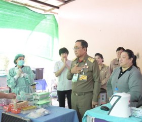 พระบาทสมเด็จพระเจ้าอยู่หัว ทรงพระกรุณาโปรดเกล้าฯ ให้ พลเอก ... พารามิเตอร์รูปภาพ 3
