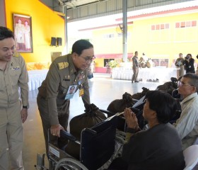พระบาทสมเด็จพระเจ้าอยู่หัว ทรงพระกรุณาโปรดเกล้าฯ ให้ พลเอก ... พารามิเตอร์รูปภาพ 5
