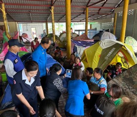 นายวิลาศ รุจิวัฒนพงศ์ รองประธานฝ่ายบรรเทาทุกข์ ... พารามิเตอร์รูปภาพ 23