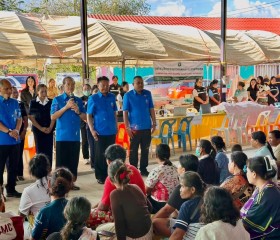 นายประภาส ศรีจันทร์เวียง รองผู้ว่าราชการจังหวัดสุรินทร์ ... พารามิเตอร์รูปภาพ 12