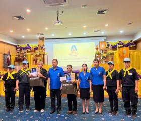 นายเอกวิทย์ มีเพียร ผู้ว่าราชการจังหวัดปทุมธานี ... พารามิเตอร์รูปภาพ 4