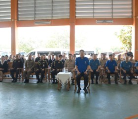 นายสมชัย เลิศประสิทธิพันธ์ ผู้ว่าราชการจังหวัดแพร่ ... พารามิเตอร์รูปภาพ 4