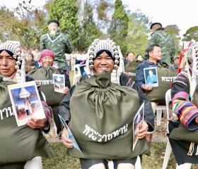 นายพลากร สุวรรณรัฐ องคมนตรี นายกมูลนิธิราชประชานุเคราะห์ฯ ... พารามิเตอร์รูปภาพ 10