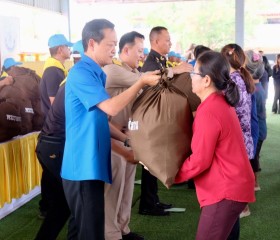 นายอนุรัตน์ ธรรมประจำจิต ผู้ว่าราชการจังหวัดศรีสะเกษ ... พารามิเตอร์รูปภาพ 2