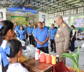 พลเรือเอก พงษ์เทพ หนูเทพ องคมนตรี ... พารามิเตอร์รูปภาพ 2