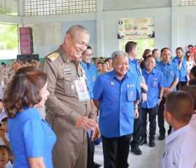 พลเรือเอก พงษ์เทพ หนูเทพ องคมนตรี ... พารามิเตอร์รูปภาพ 3