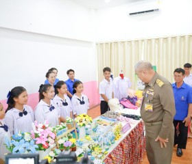 พลเรือเอก พงษ์เทพ หนูเทพ องคมนตรี ... พารามิเตอร์รูปภาพ 6
