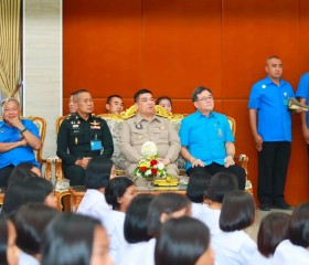 พลเรือเอก พงษ์เทพ หนูเทพ องคมนตรี ... พารามิเตอร์รูปภาพ 23