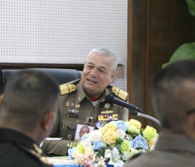 พลเรือเอก พงษ์เทพ หนูเทพ องคมนตรี ... พารามิเตอร์รูปภาพ 2