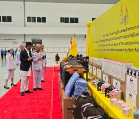 พระบาทสมเด็จพระเจ้าอยู่หัว และสมเด็จพระนางเจ้า ฯ ... พารามิเตอร์รูปภาพ 47