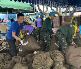 พลเรือเอก พงษ์เทพ หนูเทพ องคมนตรี ... พารามิเตอร์รูปภาพ 7