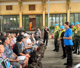 พลเรือเอก พงษ์เทพ หนูเทพ องคมนตรี ... พารามิเตอร์รูปภาพ 20