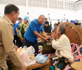 พลเรือเอก พงษ์เทพ หนูเทพ องคมนตรี ... พารามิเตอร์รูปภาพ 47
