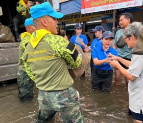 พลเรือเอก พงษ์เทพ หนูเทพ องคมนตรี ... พารามิเตอร์รูปภาพ 14