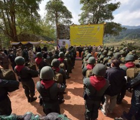 นายพลากร สุวรรณรัฐ องคมนตรี มอบถุงพระราชทานให้แก่ราษฎร ... พารามิเตอร์รูปภาพ 5