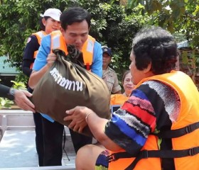 นายนิวัฒน์ รุ่งสาคร ผู้ว่าราชการจังหวัดพระนครศรีอยุธยา ... พารามิเตอร์รูปภาพ 6