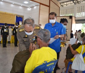 นายอำพน กิตติอำพน องคมนตรี ร่วมกับมูลนิธิราชประชานุเคราะห์ ... พารามิเตอร์รูปภาพ 3