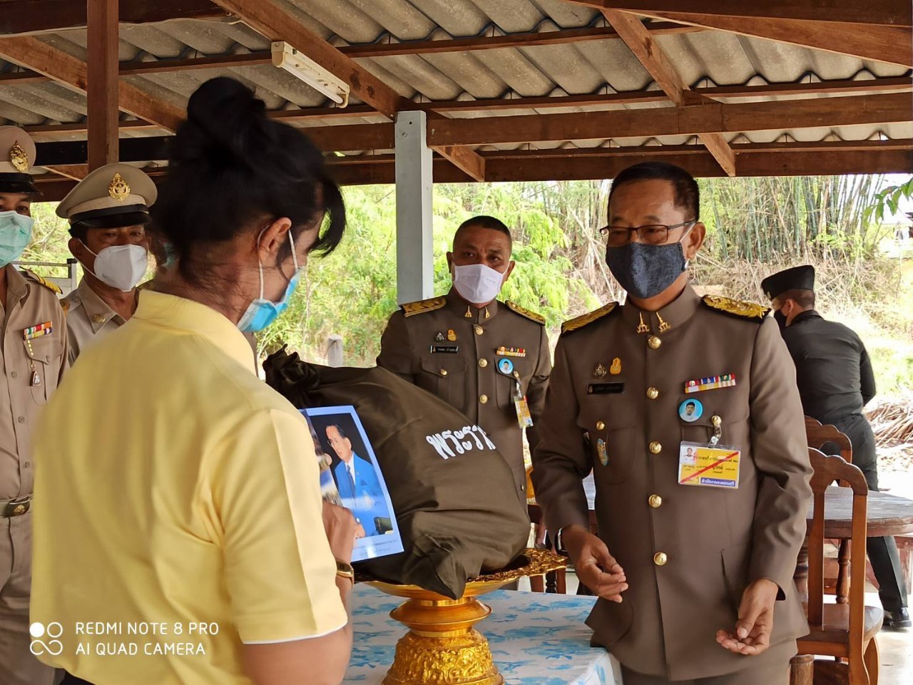 มอบสิ่งของพระราชทานพื้นที่อ.โพธิ์ทอง จ.อ่างทอง ๒๐๐๖๐๙ 0001